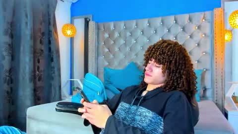 joss_shellby online show from November 5, 1:24 pm