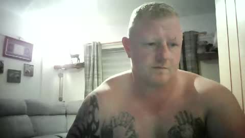 Snapshot of jp_sparky chatting on October 8, 7:18 pm jp_sparky online show from October 8, 7:18 pm
