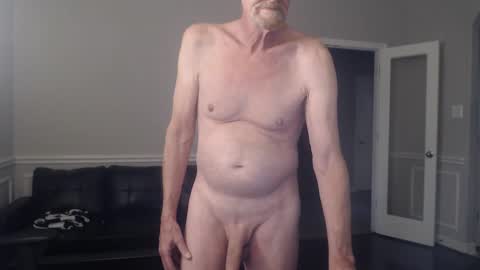 jtull52 online show from December 7, 9:44 pm