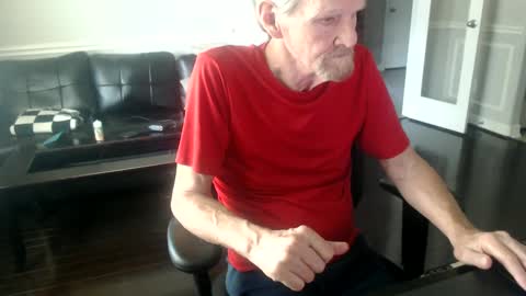 jtull52 online show from September 14, 3:36 pm