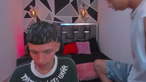 JuanSteven online show from February 11, 12:04 am