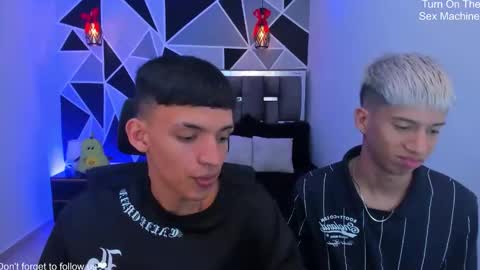 JuanSteven online show from April 14, 1:06 am