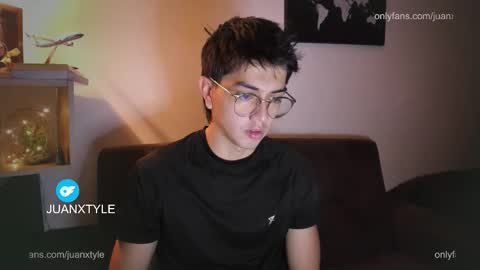 Snapshot of juancamroom chatting on October 14, 12:28 am . online show from October 14, 12:28 am