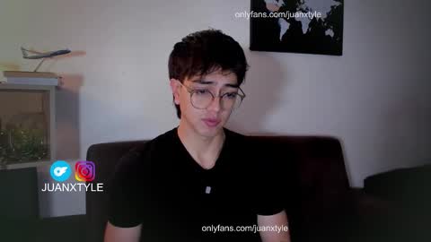 Snapshot of juancamroom chatting on September 12, 3:28 am . online show from September 12, 3:28 am