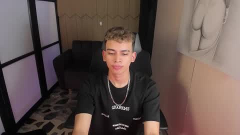 juansixx_1 online show from January 16, 10:56 pm