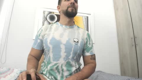 Jules online show from December 25, 4:54 pm