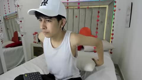 Julian online show from February 13, 8:25 pm