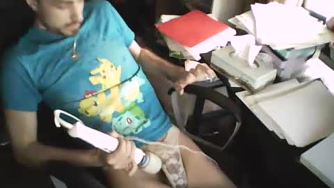 Snapshot of julianjj2001 chatting on December 18, 2:49 pm julianjj2001 online show from December 18, 2:49 pm