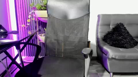 Julian online show from December 27, 12:39 am