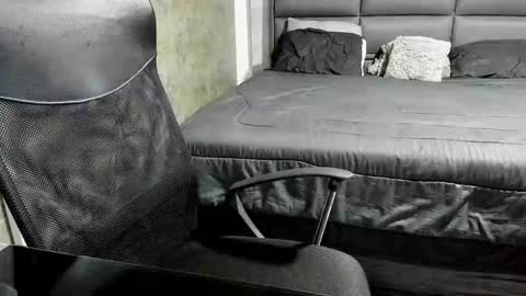 Julian online show from October 5, 2:10 pm