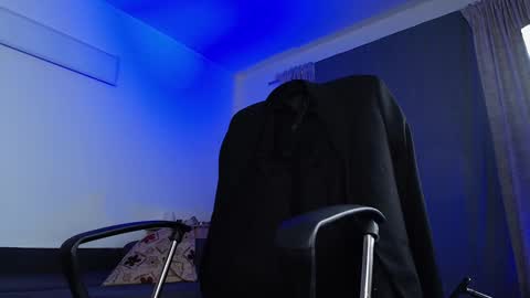 JULiUS   online show from January 29, 10:32 pm