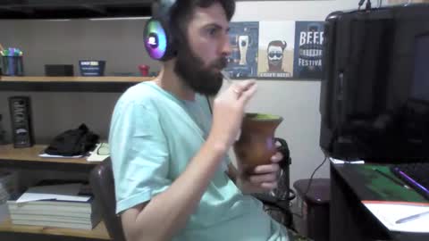 Snapshot of juniorextr_18_ chatting on September 14, 12:34 am juniorextr_18_ online show from September 14, 12:34 am