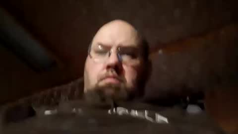 just_hangin_around online show from November 3, 1:57 pm