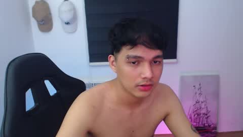 Rhys online show from February 25, 2:33 pm