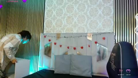  justin  online show from March 1, 3:28 am