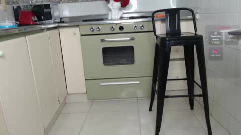 Justin  online show from February 26, 8:10 pm