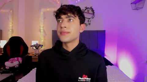 Justin online show from February 4, 11:27 am