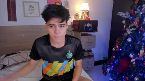 Justin online show from December 17, 12:45 pm