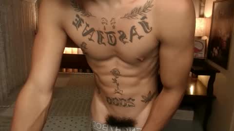 justine_hunk online show from December 5, 10:00 am