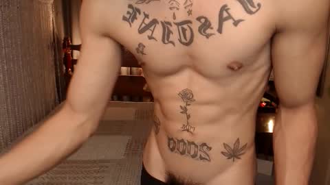 justine_hunk online show from January 31, 9:13 pm