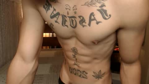 justine_hunk online show from March 23, 5:57 am