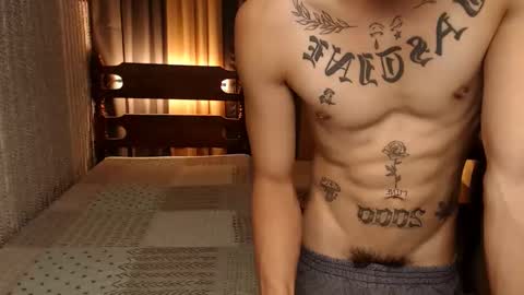 Snapshot of justine_hunk chatting on January 12, 4:42 am justine_hunk online show from January 12, 4:42 am