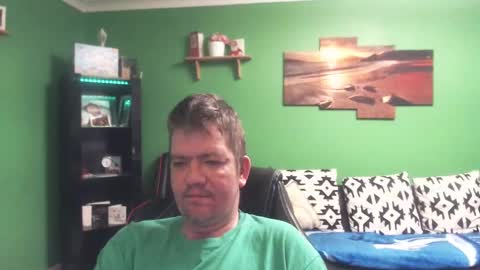 Justme online show from December 7, 6:26 pm