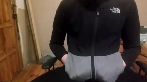 Olik1979 online show from February 8, 1:43 am