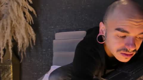 Kale online show from February 3, 11:15 am