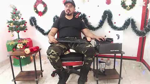 Kaleth online show from December 2, 5:49 pm