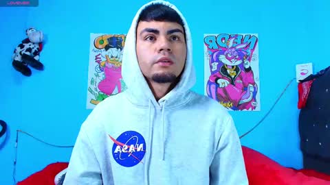 Snapshot of kalivan_voinesscu chatting on March 12, 12:36 pm K A L I online show from March 12, 12:36 pm