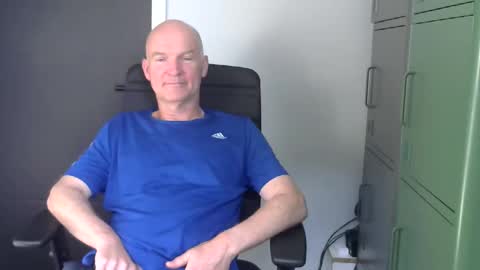 Robbie online show from April 22, 3:17 pm