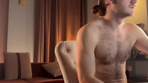 Karlos and Louis online show from February 2, 4:44 am