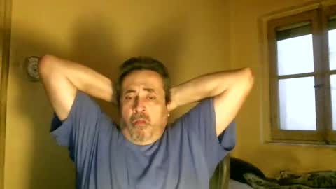 Snapshot of karlpal chatting on December 15, 7:46 am karlpal online show from December 15, 7:46 am