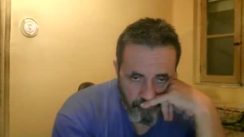 Snapshot of karlpal chatting on February 1, 6:43 am karlpal online show from February 1, 6:43 am