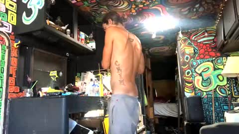 Kay online show from March 4, 6:29 pm