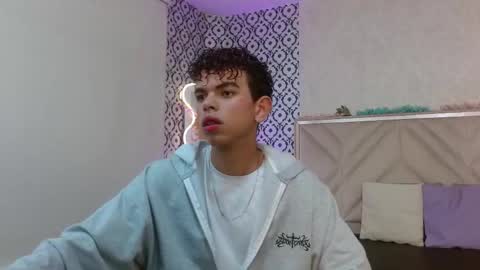  keahi  online show from February 20, 11:45 am