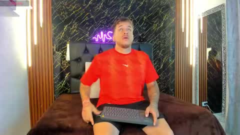 Snapshot of keane_lee chatting on September 18, 1:02 pm Keane online show from September 18, 1:02 pm