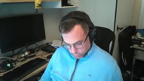 kelvin06133 online show from February 5, 9:40 pm