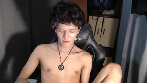 Snapshot of ken_bigcockxx chatting on October 9, 4:34 pm Ken online show from October 9, 4:34 pm