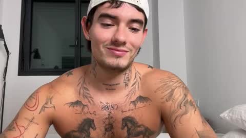 Snapshot of kenboyea_ chatting on October 16, 3:42 pm luis carlos esteban online show from October 16, 3:42 pm
