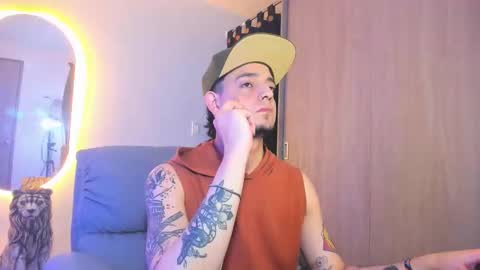 kendel_dimitri online show from January 9, 5:44 am