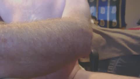 Snapshot of kenn77 chatting on December 7, 12:31 am Kenn online show from December 7, 12:31 am