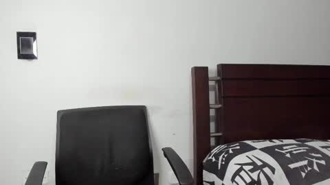 kevin_malone22 online show from January 18, 10:34 pm