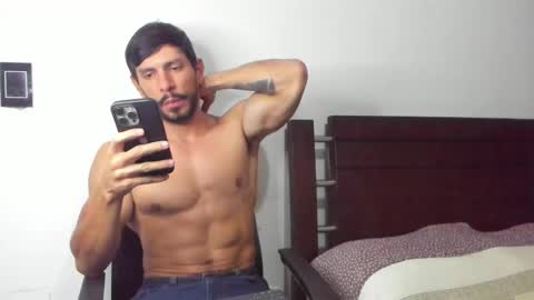 kevin_malone22 online show from November 6, 2:47 am