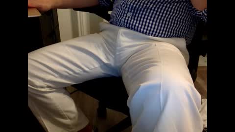 Snapshot of kevinkunze chatting on January 17, 3:34 am KevinKunze online show from January 17, 3:34 am