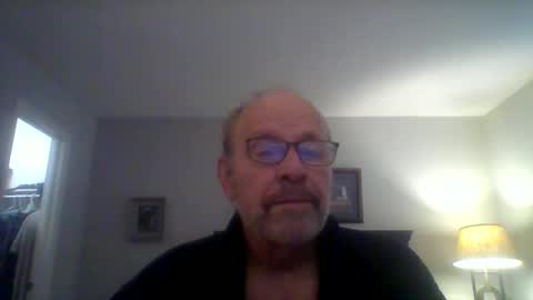 Snapshot of kfries chatting on December 13, 3:43 pm Kent online show from December 13, 3:43 pm