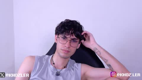 khozler_ online show from February 8, 4:40 am