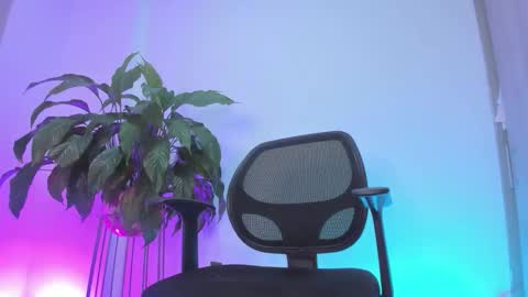 Kieran Derek online show from March 2, 7:15 am