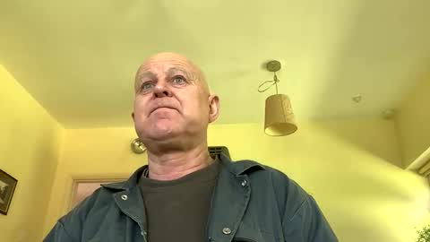 kindahairy4u online show from April 12, 1:01 pm